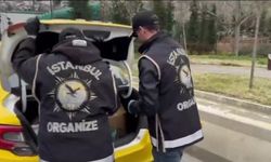 Kaçakçılara aman yok! Operasyon düzenlendi! Takside ve depoda çok sayıda tabanca ele geçirildi