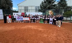 Kortların şampiyonu Gaziantep Kolej Vakfı Türkiye finallerinde