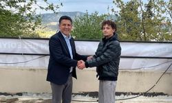 Gündem olan bankta başkan ve genç buluştu! (VİDEO HABER)