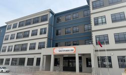 Mersin’de şok olay! Okula tabancayla geldi, yakalandı