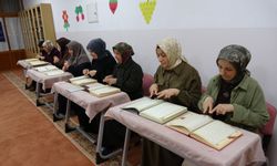 Gaziantep’te işitme engelli kadınlar işaret diliyle Kur'an-ı Kerim öğreniyor