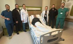 Gaziantep’te karnında 8 kiloluk böbrekle yaşayan hasta sağlığına kavuştu! 30 dakikalık ameliyatla kurtuldu