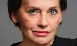 Nur Sürer Kimdir Kaç Yaşında Nereli Evli mi Dizileri ve Filmleri