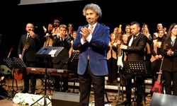 Gaziantep’te Ustalara Saygı Konserleri, Ferdi Tayfur şarkılarıyla devam etti