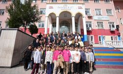 Bakan Tekin, Gaziantep’te okulları ziyaret etti