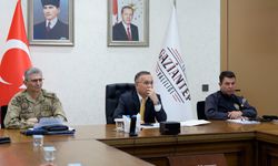 Gaziantep Valiliğinde kritik toplantı! Okullardaki güvenlik tedbirleri masada…