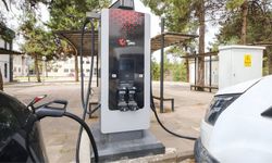 GAÜN’den çevre dostu adım! Elektrikli araç şarj istasyonları hizmete açıldı