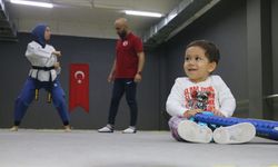 Gaziantep’te milli tekvandocu anne, bebeğiyle müsabakalara hazırlanıyor