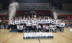 Gaziantep Basketbol'u mağlup eden Parmos Bordo şampiyonluğu kutladı