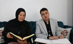 Gaziantep’te fedakar anne görme engelli oğlunun elini 21 yıldır bırakmıyor