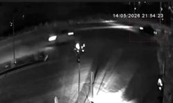 Gaziantep’te feci kaza! Kontrolden çıkan otomobil tren yoluna uçtu! Yaralılar var… (VİDEO HABER)