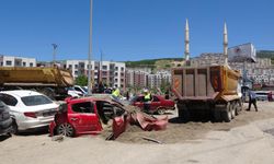 Gaziantep’in komşu ilinde freni boşalan kamyon 7 aracı biçti! Yaralılar var…