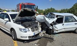 Gaziantep'te feci kaza: Sürücüler yaralandı!