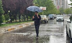 Gaziantep’te sağanak devam ediyor! Sokaklarda su birikintileri oluştu