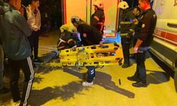 Feci kaza! Kontrolden çıkan motosiklet kamyonun altına girdi…