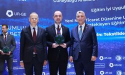 Mete Akcan ödülünü Bakan Bolat’ın elinden aldı… Ticaret Bakanlığı’ndan GAİB’e Ödül!