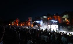 Gaziantep’te tarih ve moda buluştu: Dülük Antik Kenti’nde defile