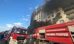 Şanlıurfa'da 10 katlı apartmanda yangın!
