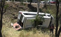 Korkunç kaza! Yolcu minibüsü ile otomobil kaza yaptı! Çok sayıda yaralı var…