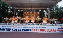 Gaziantep Kolej Vakfı Dansın Renkleriyle sahneye taşıdı