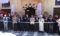 Depremde zarar görmüşlerdi! Törenle ibadete açıldılar…