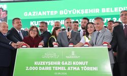 Gaziantep’te 2 bin konut için temeller atıldı! Bakan Kacır’dan Fatma Şahin’e övgü!