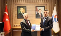 Rektör Doğan, Prof. Dr. Ali Bozkurt’u makamında ağırladı! Değerlendirmelerde bulunuldu