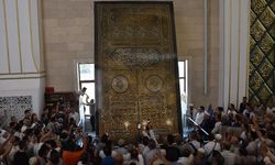 Kabe'nin kapı örtüsü Gaziantep'te