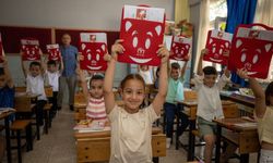 81 ilde karne heyecanı! 18 milyon öğrenci yaz tatiline girdi