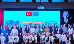 Gaziantep’te Demokratik Yerel Yönetişim ve Sivil Katılım Zı̇rvesı̇