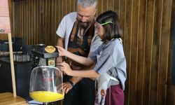 Gaziantep’te ahşap ustası köy köy dolaşarak oyuncak yapımını öğretiyor!