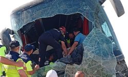 Yolcu otobüsü şarampole uçtu! 44 Yaralı!