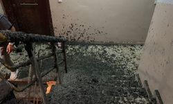 6 katlı binanın duvarı patladı! Yüzlerce kilo beton bina içerisine doldu (VİDEO HABER)