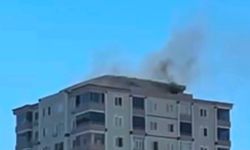 Gaziantep'te apartmanın çatısında yangın!
