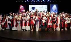 GAÜN’de mezuniyet heyecanı! Coşkulu bir törenle kutlandı