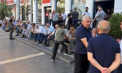 Vatandaşlar Gaziantep’in dev konut projesine akın etti! Binlerce kişi başvuru sırasında…