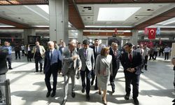 Hafıza ve Hatıra 15 Temmuz Resim Sergisi Gaziantep Havalimanı'nda vatandaşlarla buluştu