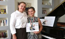 Gaziantep'te piyanist anne ve kızından büyük başarı! Uluslararası yarışmada zirvede yer aldılar