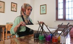 Gaziantep’te Ebru sanatıyla önce ruhunu dinlendirdi, şimdi usta öğreticiliğe hazırlanıyor