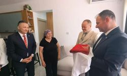 36 yıllık vefa! Gözü gibi koruduğu Türk bayrağını uzman ellere teslim etti