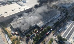 Gaziantep'te tekstil fabrikasında yangın! Ekiplerin müdahalesi dron ile görüntülendi