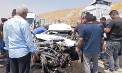 Birecik’te feci kaza! Kafa kafaya çarpıştılar