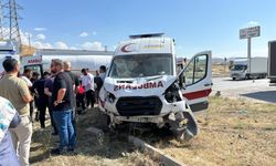 Çorum'da yürekleri ağza getiren kaza! Yaralılar var