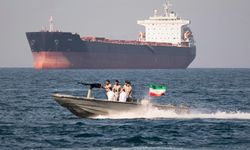 Hürmüz Boğazı’nda tanker trafiğinde tarihi düşüş! Sadece 2 tanker geçti