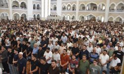 Gaziantep’te Mevlid gecesi coşkusu! Şahinbey Millet Camii dolup taştı
