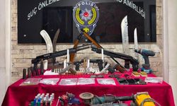 Gaziantep’te operasyon: Çok sayıda silah ve uyuşturucu madde ele geçirildi!