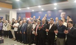 YRP ve İYİ Parti’den istifa eden 18 isim AK Parti’ye katıldı: Rozetlerini Güler taktı!