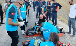 İşçileri taşıyan minibüs uçuruma yuvarlandı: 5'i ağır 13 yaralı