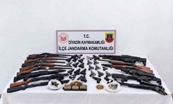 Silah kaçakçılığına büyük darbe! Çok sayıda mühimmat ele geçirildi