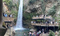 Gaziantepliler, Osmaniye’deki doğa harikasına akın ediyor